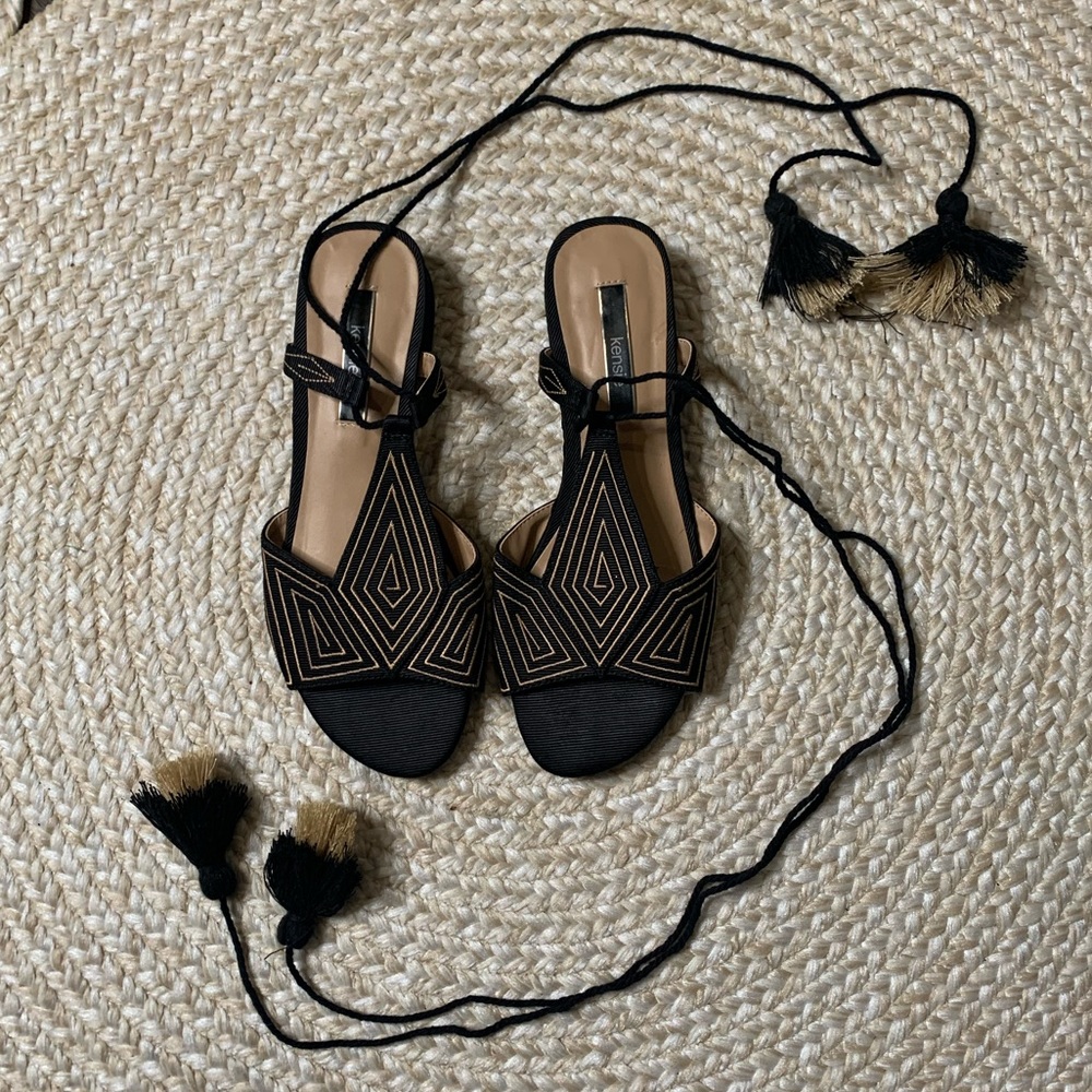 Kensie gladiator sandals in size 7